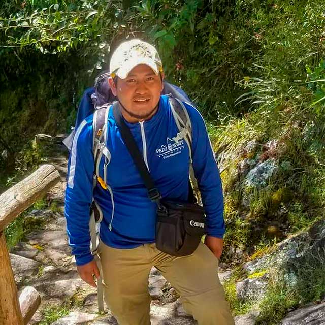 Private Tour Guides in Peru Efrain